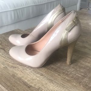 JULIANNE HOUGH PUMPS